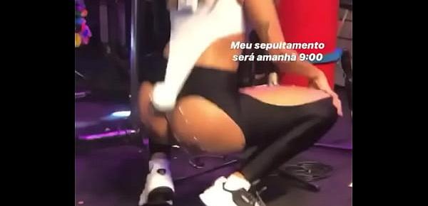  Anitta mostrando a sua sensualidade